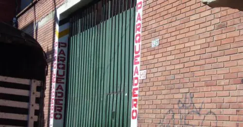 PARQUEADERO CALLE 78 CON 69 K PARQUEADERO CALLE 78 CON 69 K